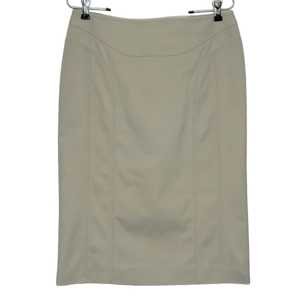 Burberry Beautiful Sleek Careerwear Knee Length Pencil Skirt Oatmeal Ivory 44EU